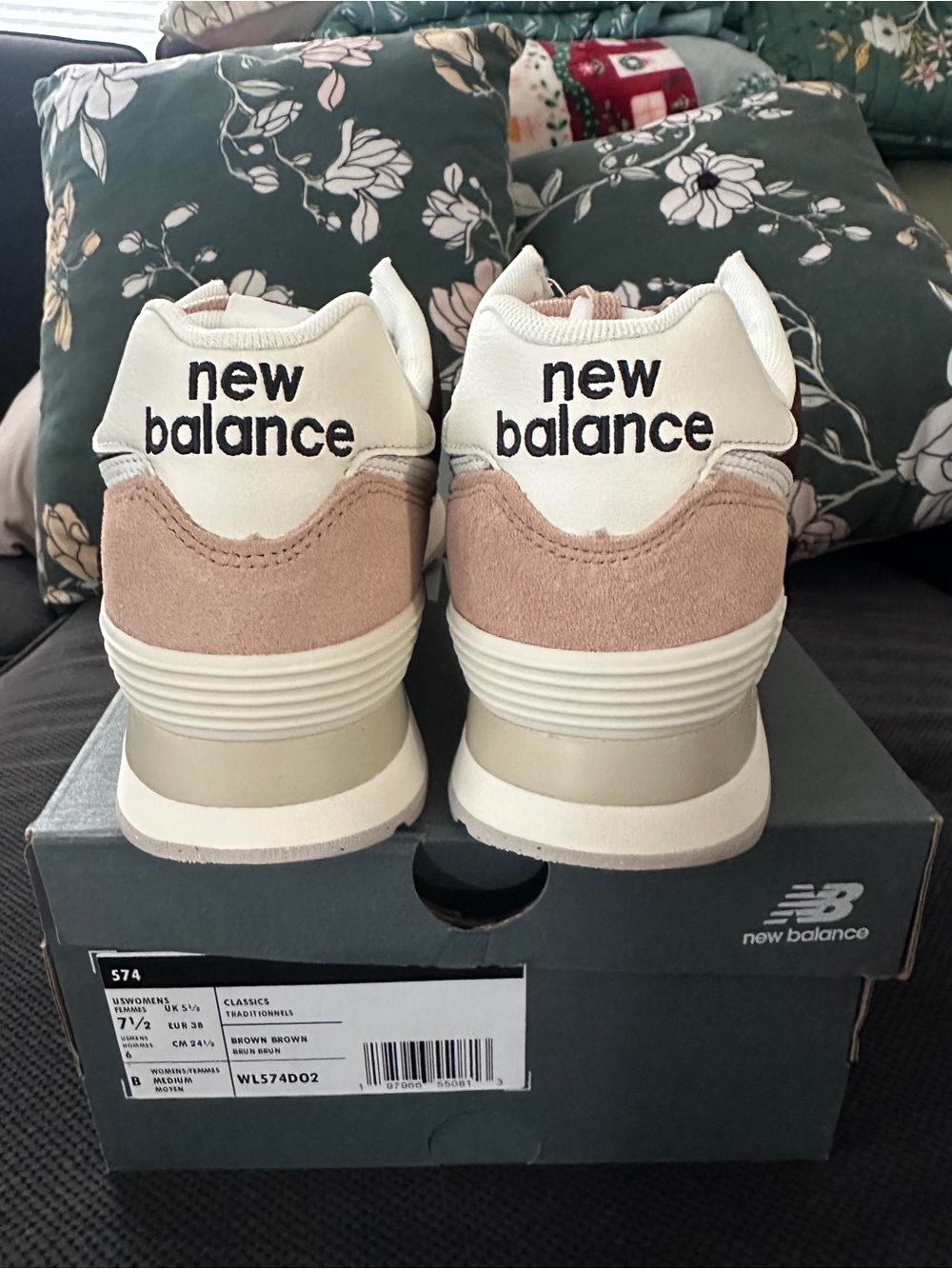 NWB: New Balance Beige and Brown 574 Retro Runner Sneakers WMS size 7.5 - Picture 4 of 7